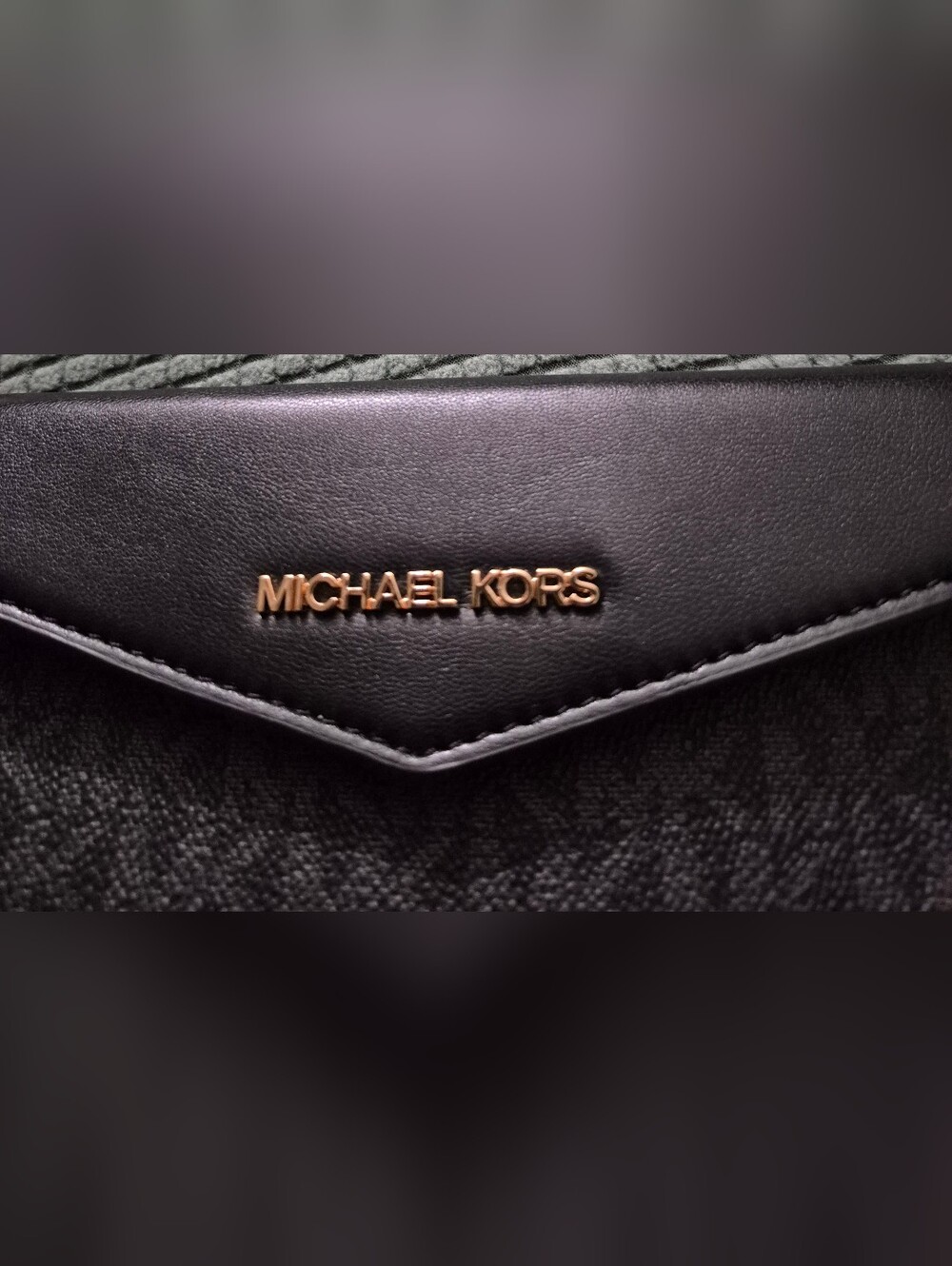 Pouch - Picture 2 of 11